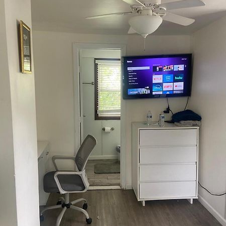 Cozy Room With Private Bathroom New York Exterior photo